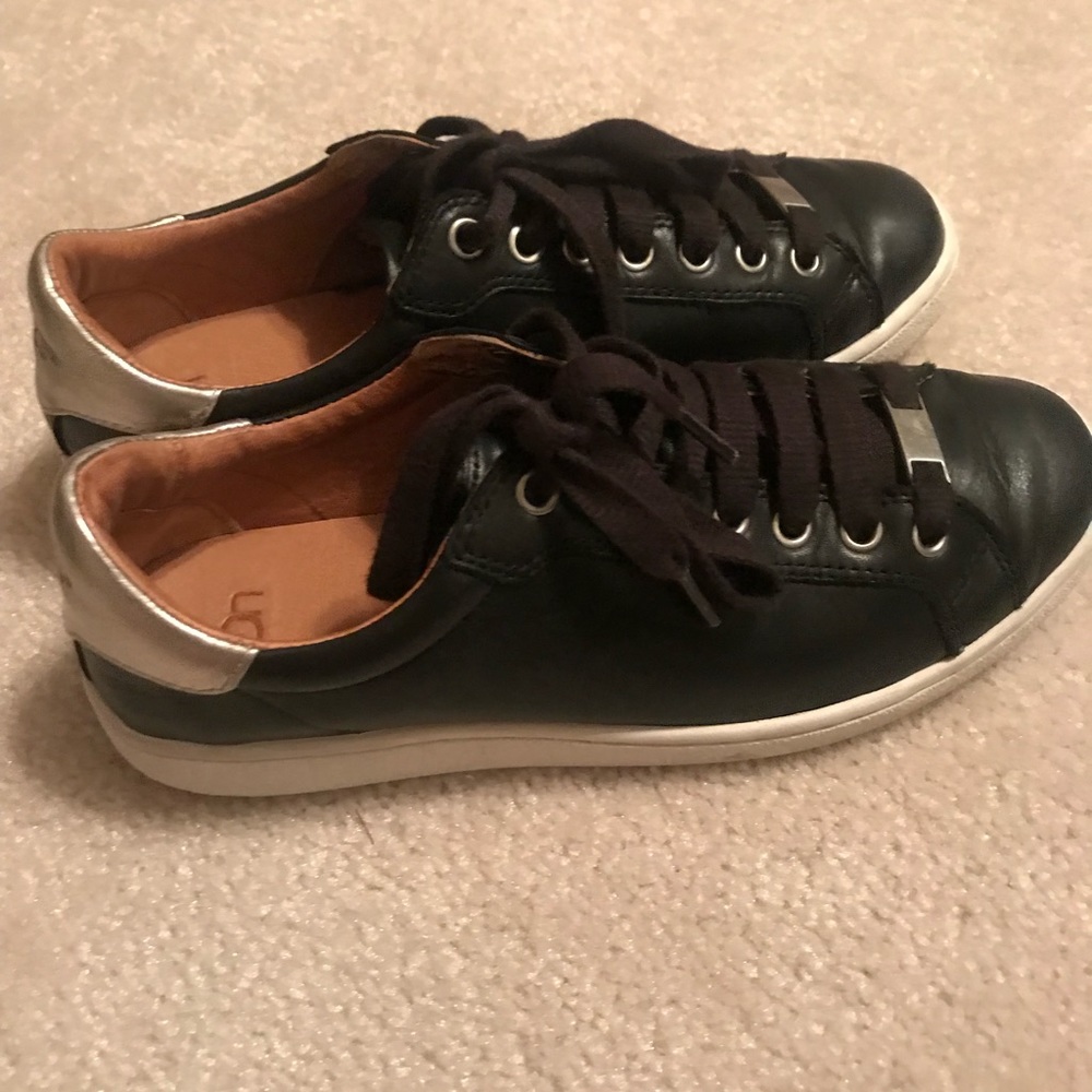Black leather Ugg sneakers 8.5
